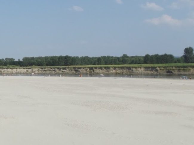 Olt river beach