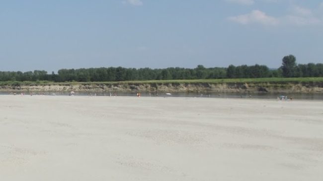 Olt river beach