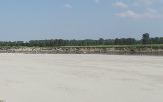 Olt river beach
